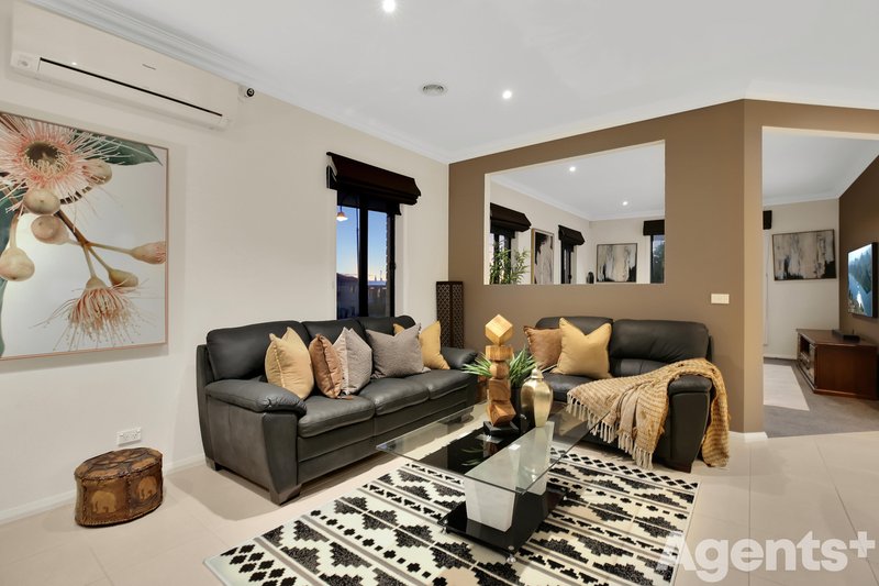 Photo - 58 Skyline Way, Berwick VIC 3806 - Image 6