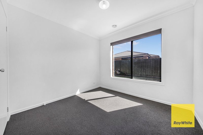 Photo - 58 Stratus Street, Tarneit VIC 3029 - Image 12