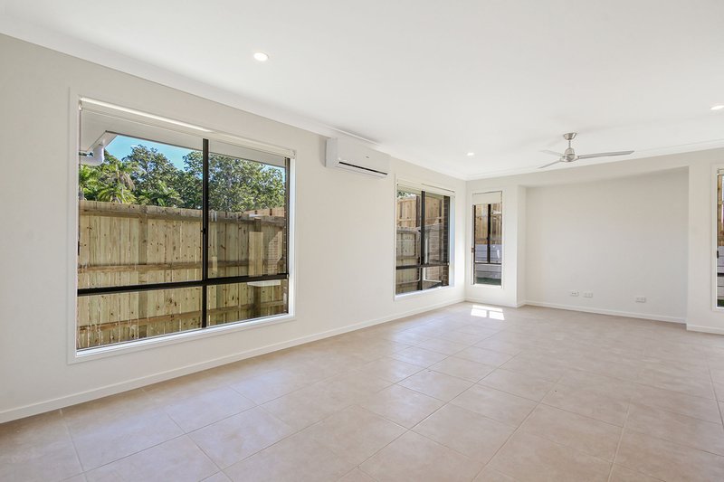 Photo - 58 Sunreef Street, Burpengary QLD 4505 - Image 4