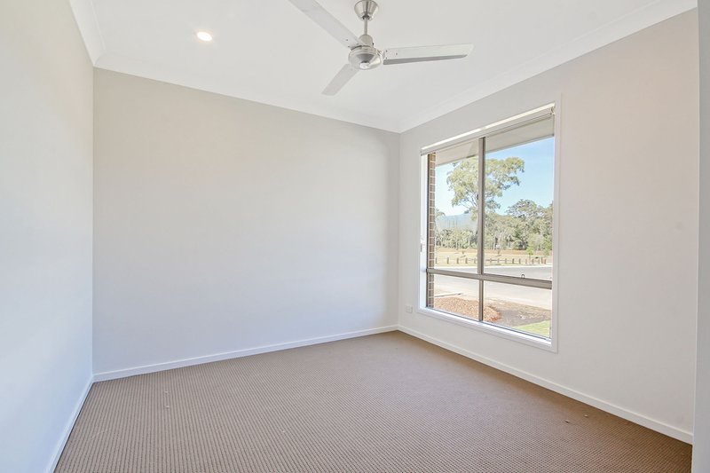 Photo - 58 Sunreef Street, Burpengary QLD 4505 - Image 8