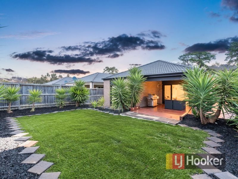 Photo - 58 Sussex Avenue, Cranbourne North VIC 3977 - Image 14