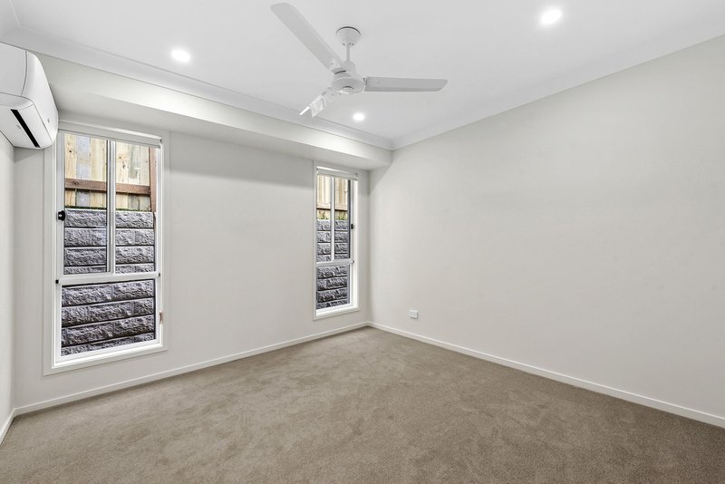 Photo - 58 Tejo Street, Holmview QLD 4207 - Image 7