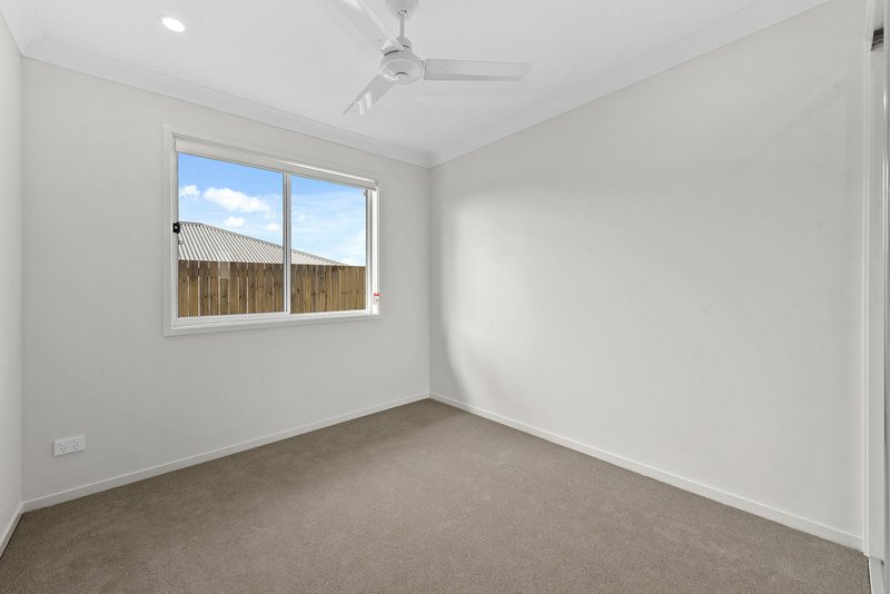 Photo - 58 Tejo Street, Holmview QLD 4207 - Image 9