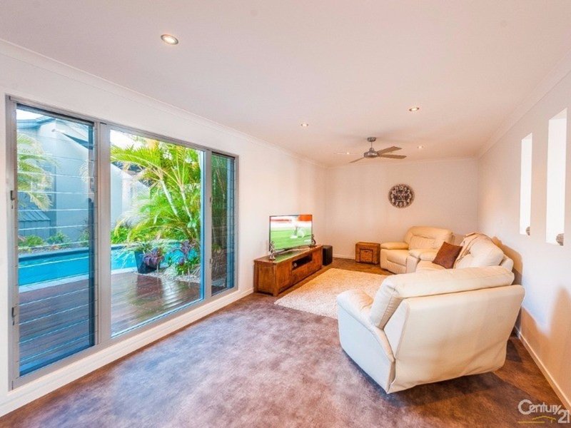 Photo - 58 Tepequar Drive, Maroochydore QLD 4558 - Image 8