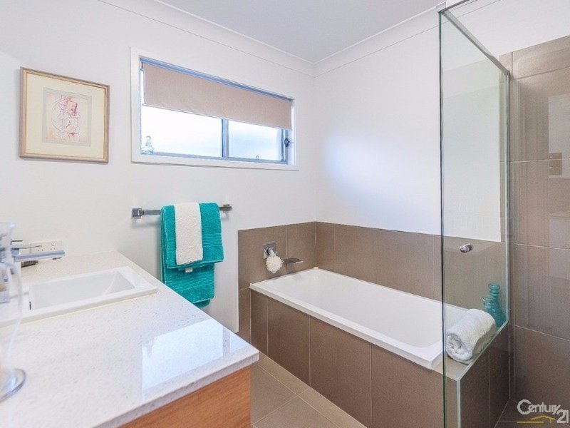 Photo - 58 Tepequar Drive, Maroochydore QLD 4558 - Image 13