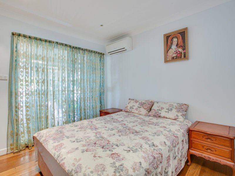 Photo - 58 Tirrabella Street, Carina Heights QLD 4152 - Image 12