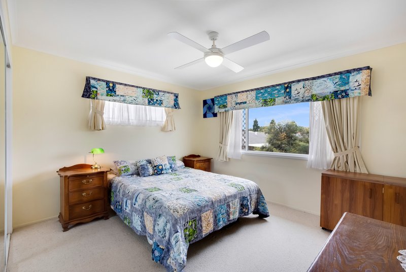 Photo - 58 Topsail Cct , Banksia Beach QLD 4507 - Image 9