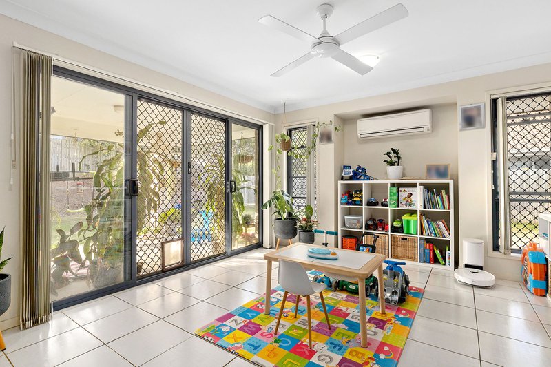 Photo - 58 Trevor Street, Bellbird Park QLD 4300 - Image 6