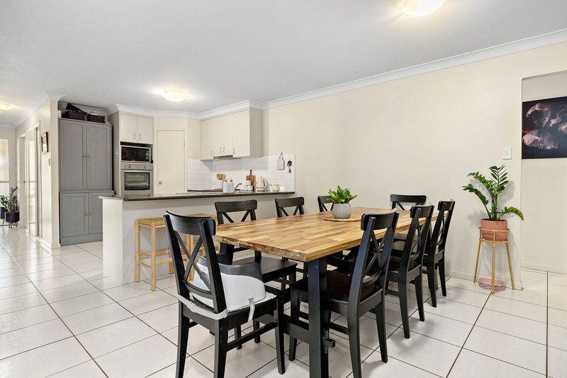 Photo - 58 Trevor Street, Bellbird Park QLD 4300 - Image 9