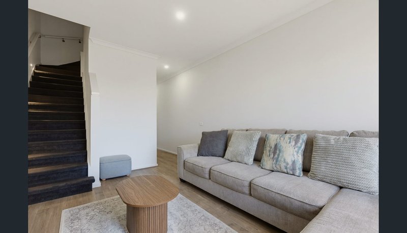 Photo - 58 Troubridge Drive, West Lakes SA 5021 - Image 3