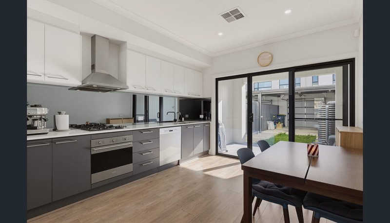 Photo - 58 Troubridge Drive, West Lakes SA 5021 - Image 4