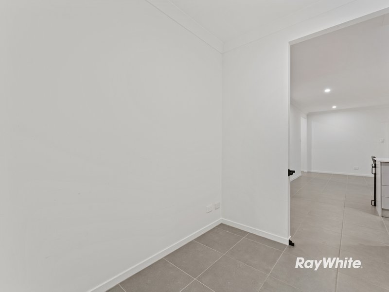 Photo - 58 Weedbrook Street, Park Ridge QLD 4125 - Image 12