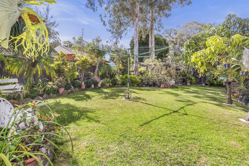 Photo - 58 Wendy Avenue, Georges Hall NSW 2198 - Image 12