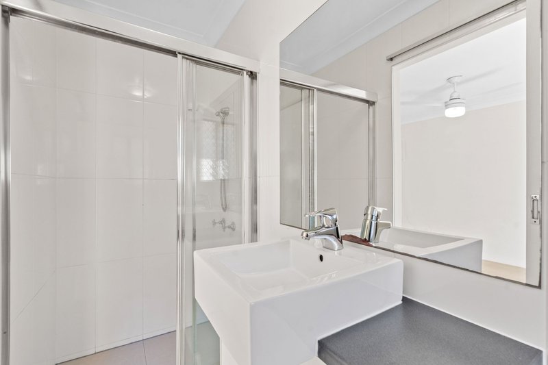 Photo - 58 Yangoora Crescent, Ashmore QLD 4214 - Image 8
