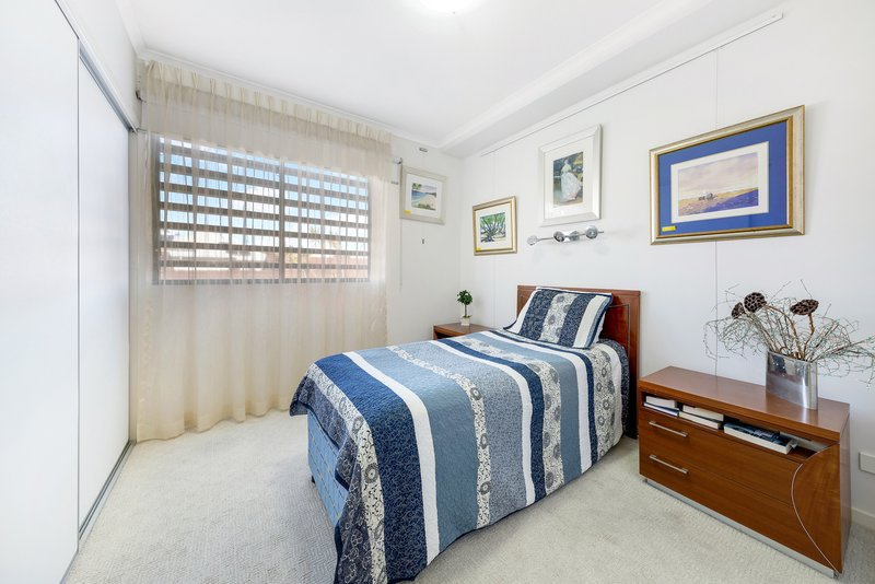 Photo - 5/80 Beach Parade, Maroochydore QLD 4558 - Image 11