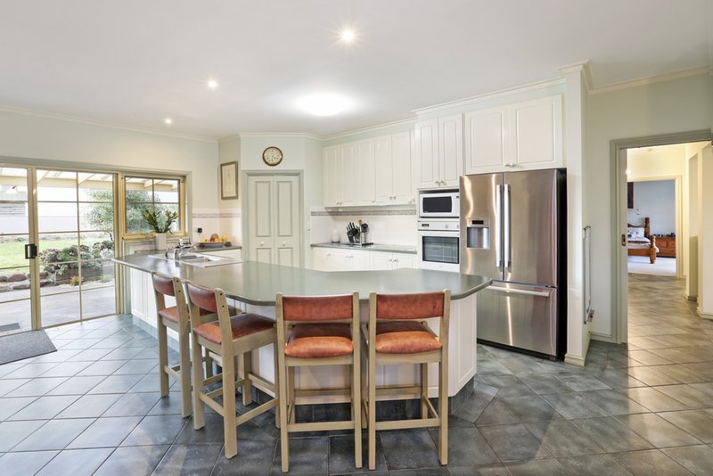 Photo - 580 Windermere Road, Lara VIC 3212 - Image 7