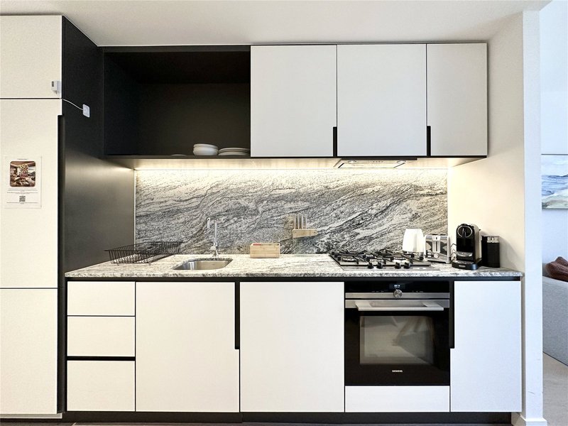 Photo - 5803B/639 Little Lonsdale Street, Melbourne VIC 3000 - Image 5