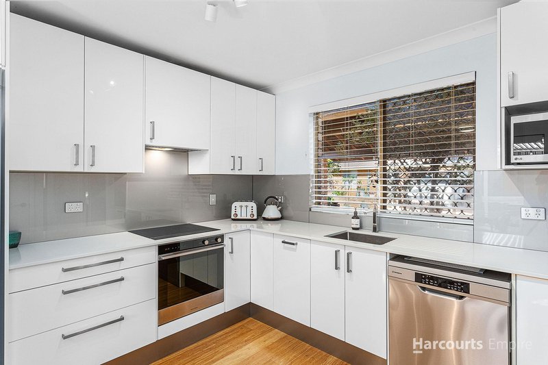 Photo - 5/81 Calais Road, Scarborough WA 6019 - Image 8