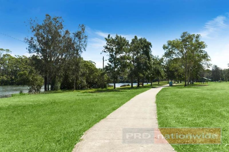 Photo - 582 Henry Lawson Drive, East Hills NSW 2213 - Image 8