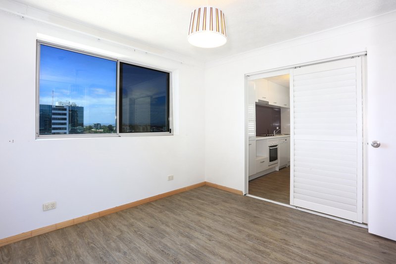 Photo - 58/30 Marine Parade, Southport QLD 4215 - Image 7