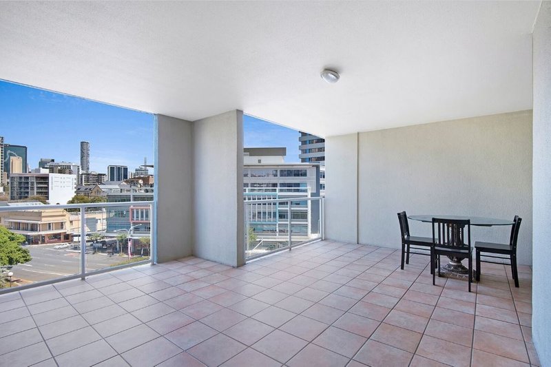 Photo - 58/35-41 Gotha Street, Fortitude Valley QLD 4006 - Image 2