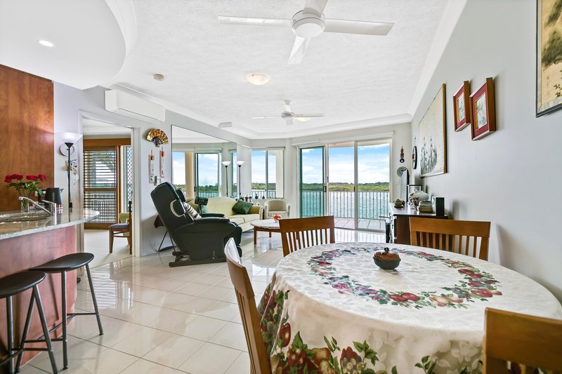 Photo - 5/84-86 Duporth Avenue, Maroochydore QLD 4558 - Image 7