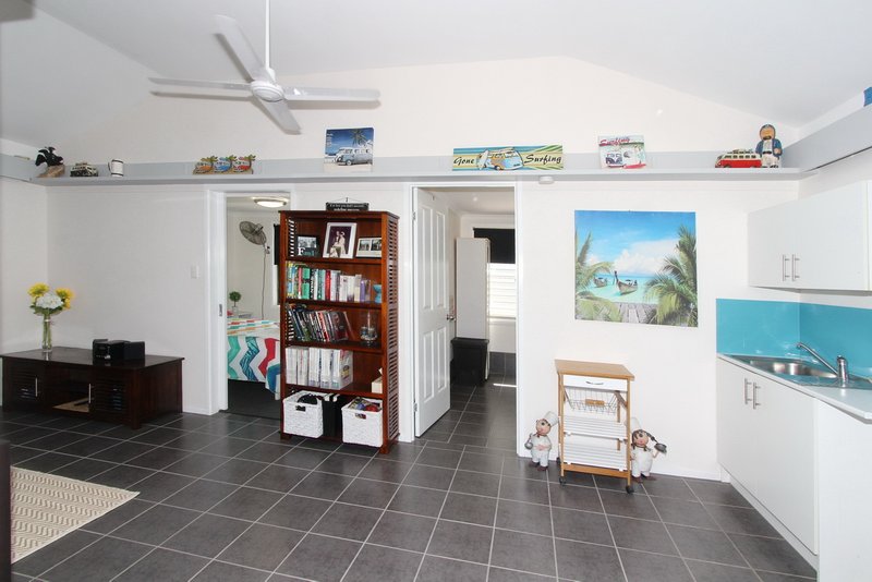 Photo - 584 Nicklin Way, Wurtulla QLD 4575 - Image 9