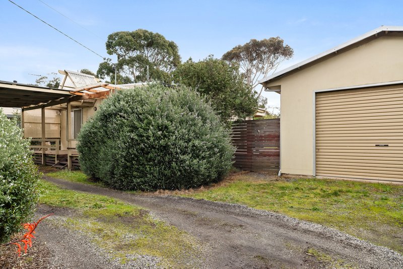 Photo - 584 Settlement Road, Cowes VIC 3922 - Image 3