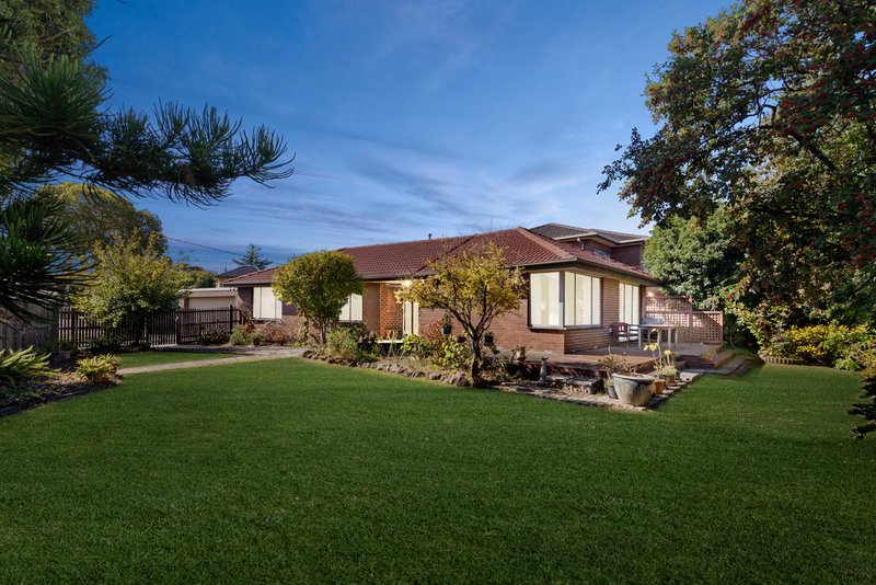 Photo - 585 Highbury Road, Burwood East VIC 3151 - Image 1