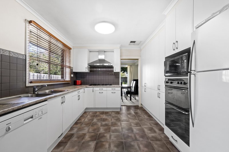 Photo - 585 Highbury Road, Burwood East VIC 3151 - Image 5