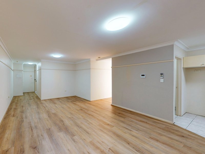 Photo - 58/59-61 Good Street, Westmead NSW 2145 - Image 4