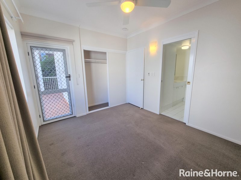 Photo - 5/86 Musgrave Road, Indooroopilly QLD 4068 - Image 4