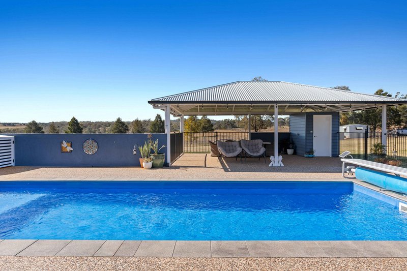 Photo - 586 Old Goombungee Road, Cawdor QLD 4352 - Image 3