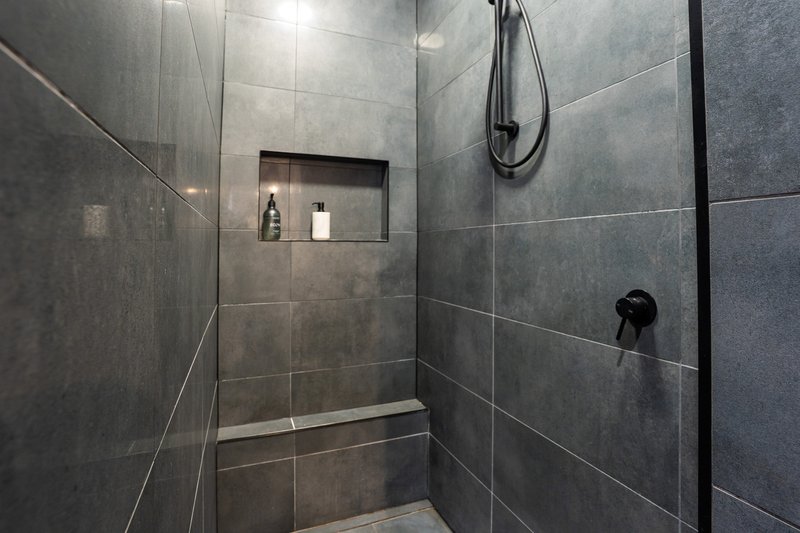 Photo - 586 Whinray Crescent, East Albury NSW 2640 - Image 8