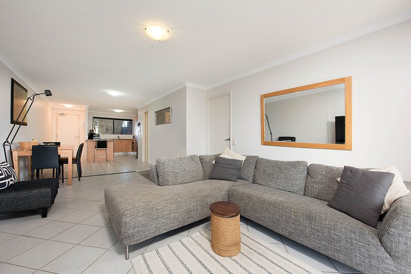 Photo - 5/87-89 Duporth Avenue, Maroochydore QLD 4558 - Image 4