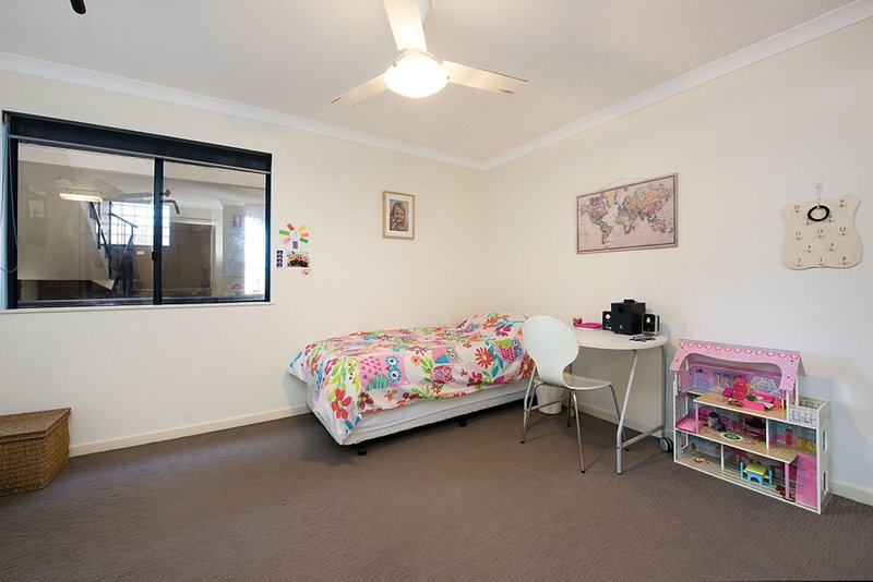 Photo - 5/87-89 Duporth Avenue, Maroochydore QLD 4558 - Image 9