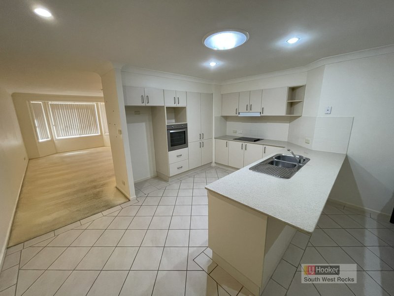 Photo - 5/87-95 Mitchell Street, South West Rocks NSW 2431 - Image 2