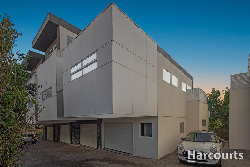 Photo - 5/87 Middleborough Road, Burwood VIC 3125 - Image 1