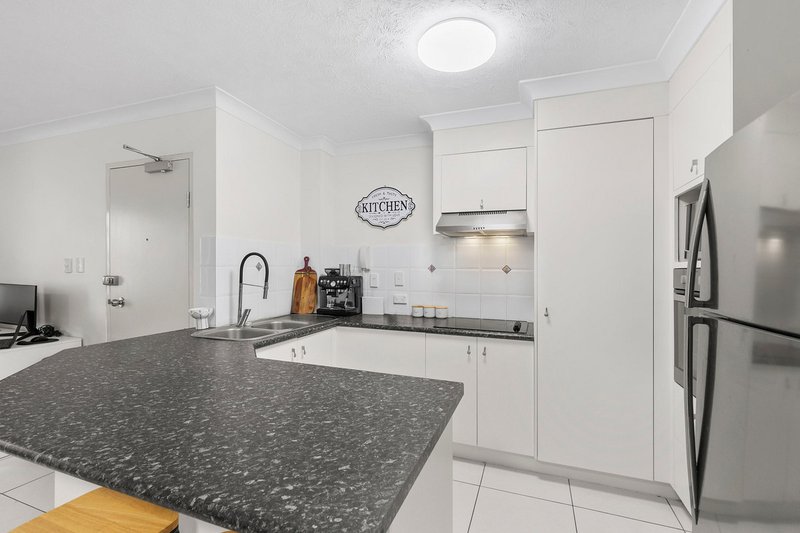 Photo - 5/88 High Street, Southport QLD 4215 - Image 6
