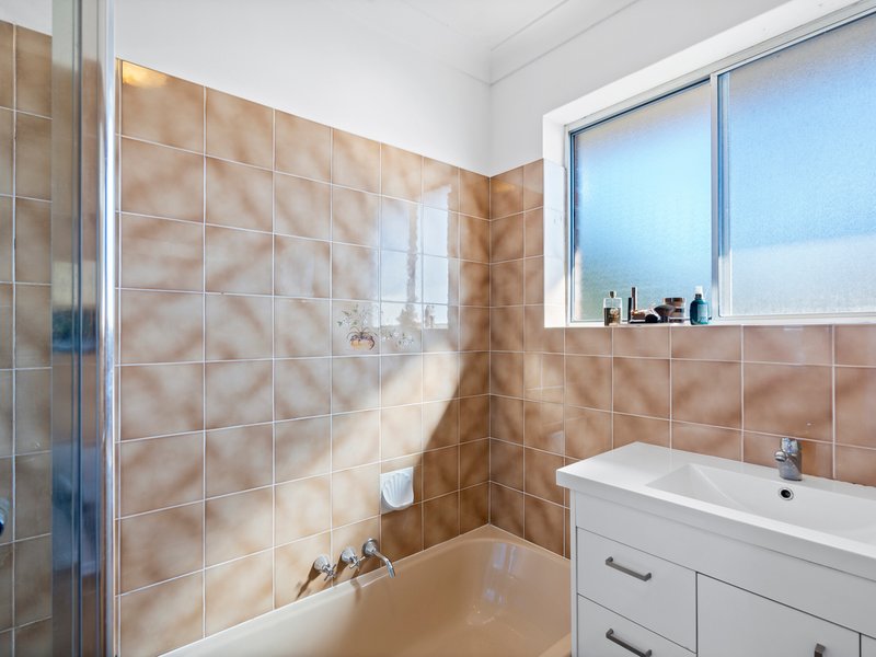 Photo - 5/88 Victoria Terrace, Greenslopes QLD 4120 - Image 13