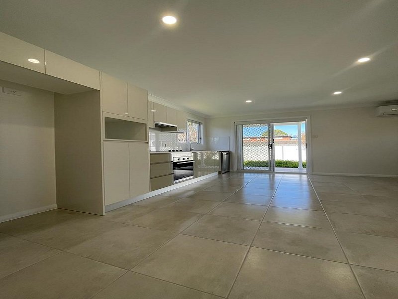 Photo - 58A Kalora Avenue, Fairfield West NSW 2165 - Image 2