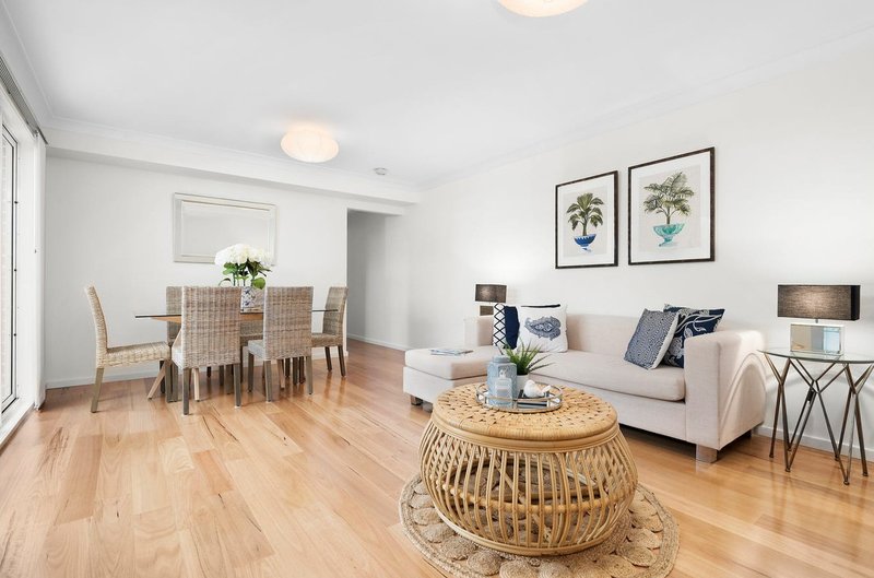 Photo - 58A Wyadra Avenue, Freshwater NSW 2096 - Image 4