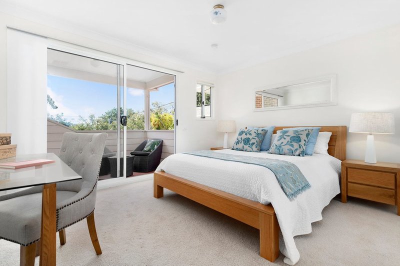 Photo - 58A Wyadra Avenue, Freshwater NSW 2096 - Image 5