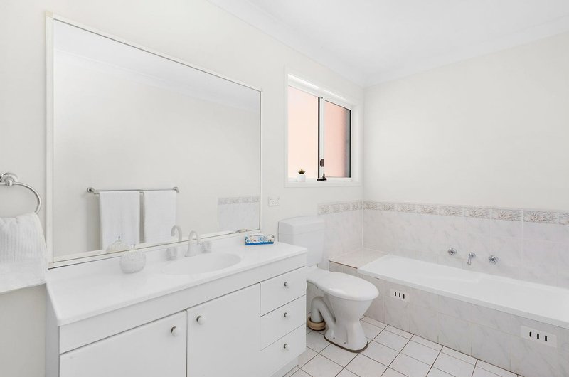 Photo - 58A Wyadra Avenue, Freshwater NSW 2096 - Image 7