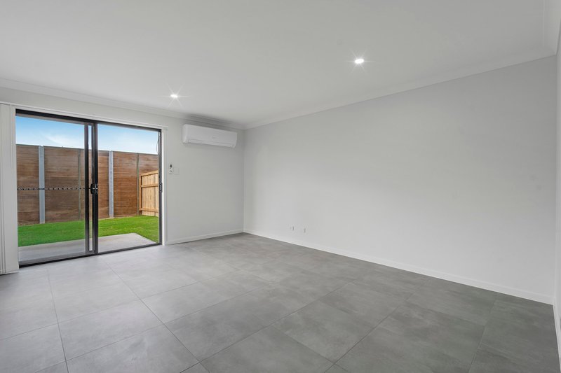 Photo - 58B Kevin Mulroney Drive, Flinders View QLD 4305 - Image 4