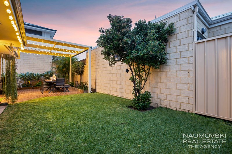 Photo - 58B Ravenswood Drive, Nollamara WA 6061 - Image 2