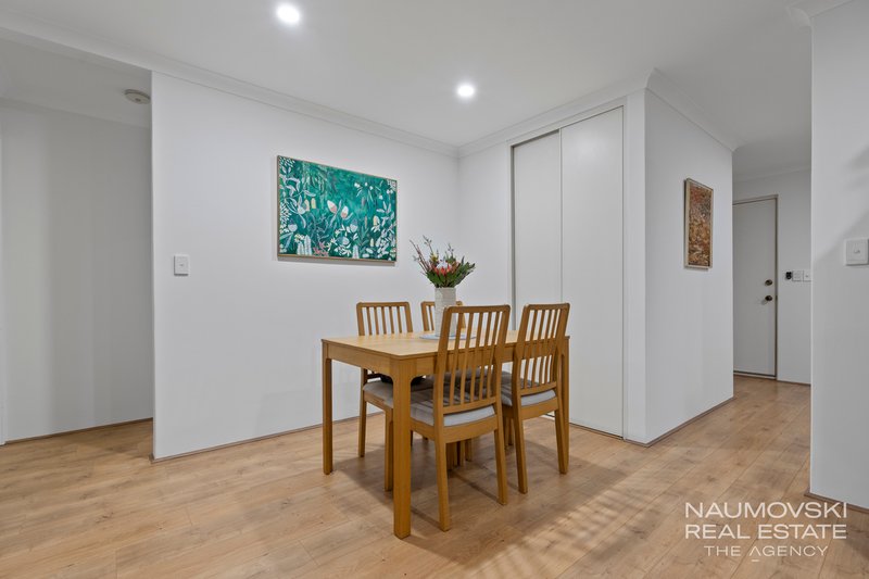 Photo - 58B Ravenswood Drive, Nollamara WA 6061 - Image 5