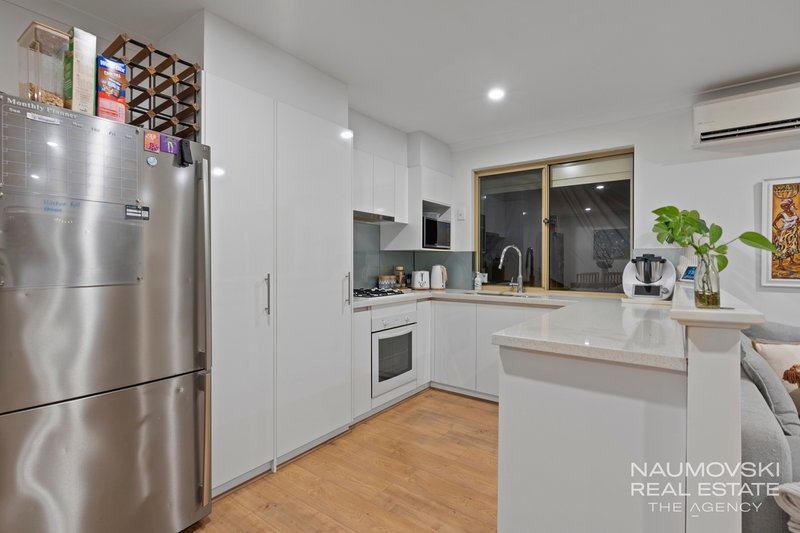 Photo - 58B Ravenswood Drive, Nollamara WA 6061 - Image 8