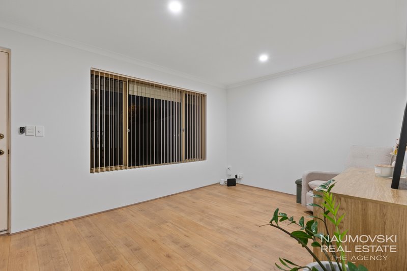 Photo - 58B Ravenswood Drive, Nollamara WA 6061 - Image 12