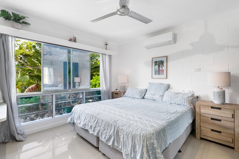 Photo - 5/9-11 Bouganvillea Street, Holloways Beach QLD 4878 - Image 7